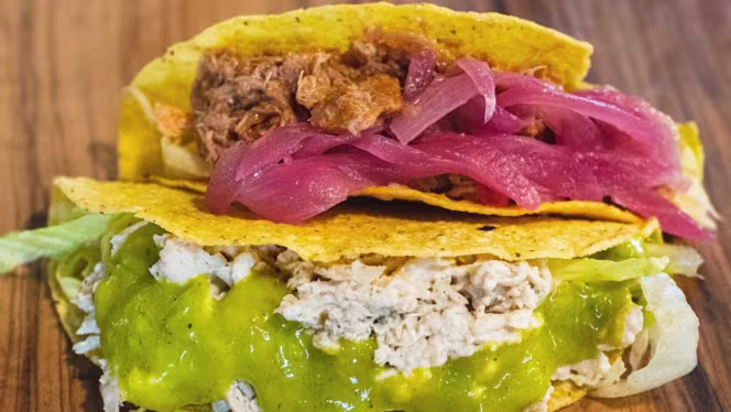 Lucy Drink & Grill - 3