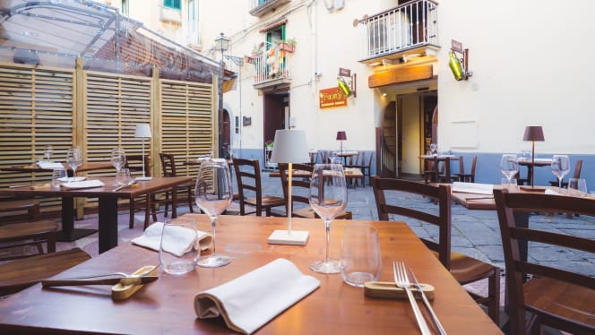 Fuoro 51 - Restaurant & Wine Bar - 9