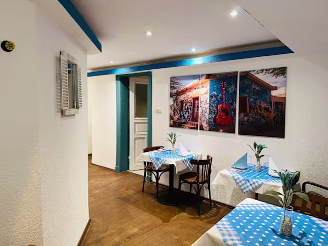 Atlantis Bistro - 2
