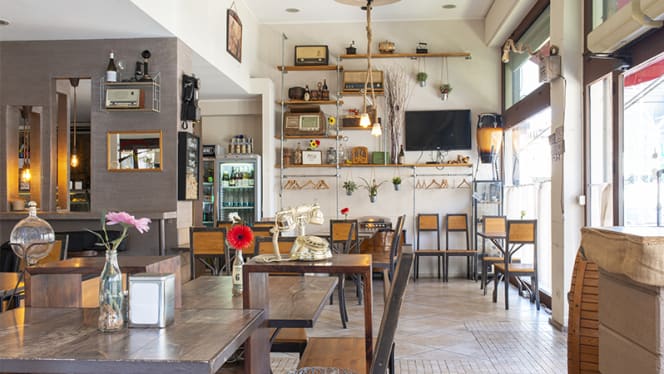 Maví cafe-bistrot - Bari - 9