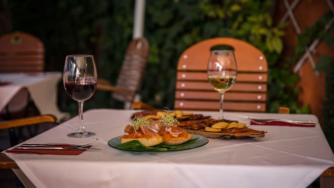 Restaurante Jardines de Zoraya -Flamenco en Vivo - 1