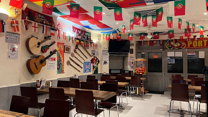 The Three Lions - 9