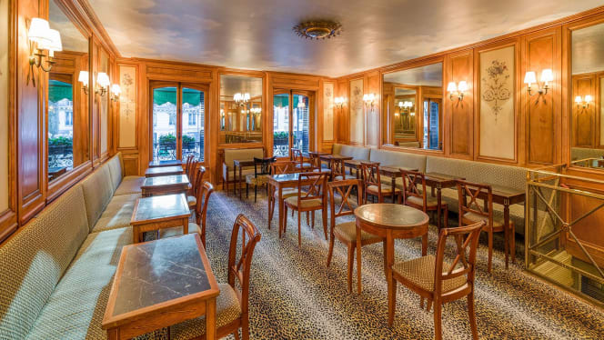 Ladurée Paris Royale - 5