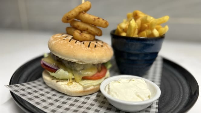 The Bell On the Green - Pub Bar & Restaurant - 3