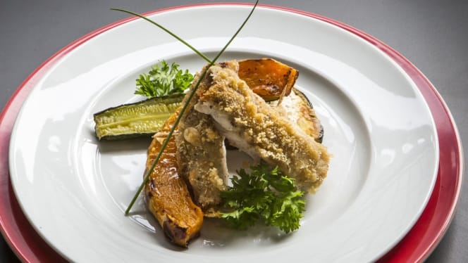 La Vela Bar & Restaurant - 8