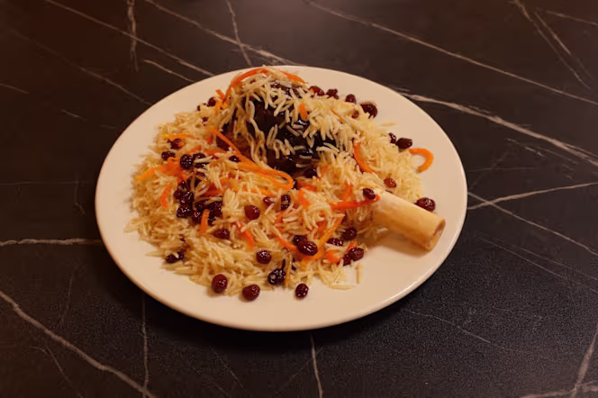 Yaran Restaurant - 6