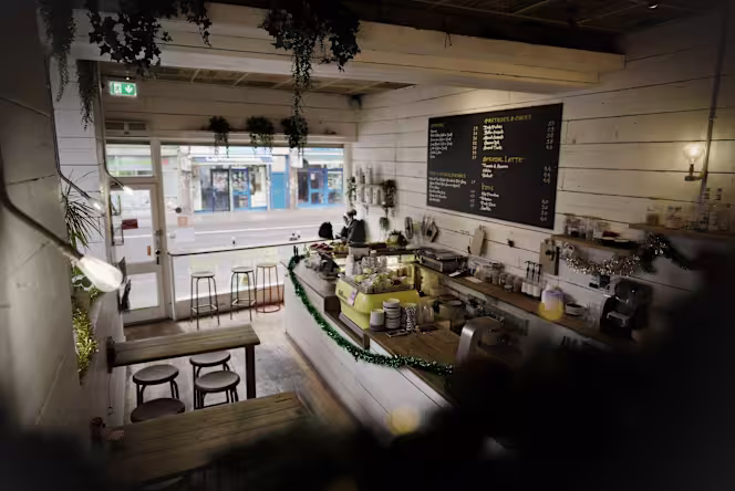 Roslyn’s Cafe to Roslyn’s Kitchen & Bar - 9