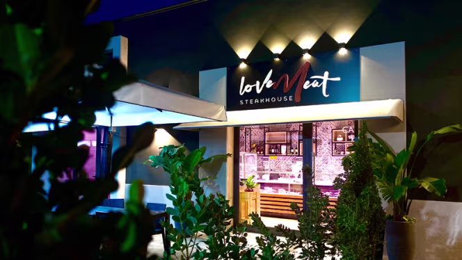 Love Meat Steakhouse & Pizza - Oria - 1