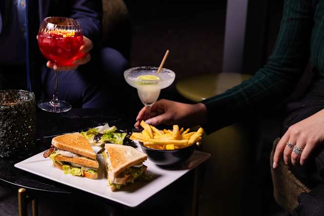 Restaurant Apollo - Van der Valk Hotel Paris CDG Airport - 1