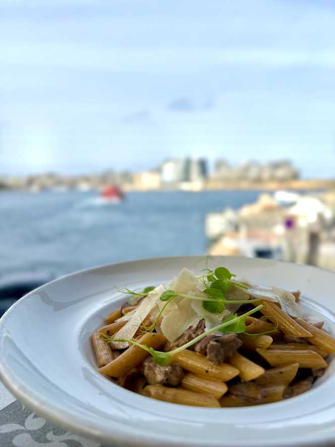 Cockney's Restaurant - 3