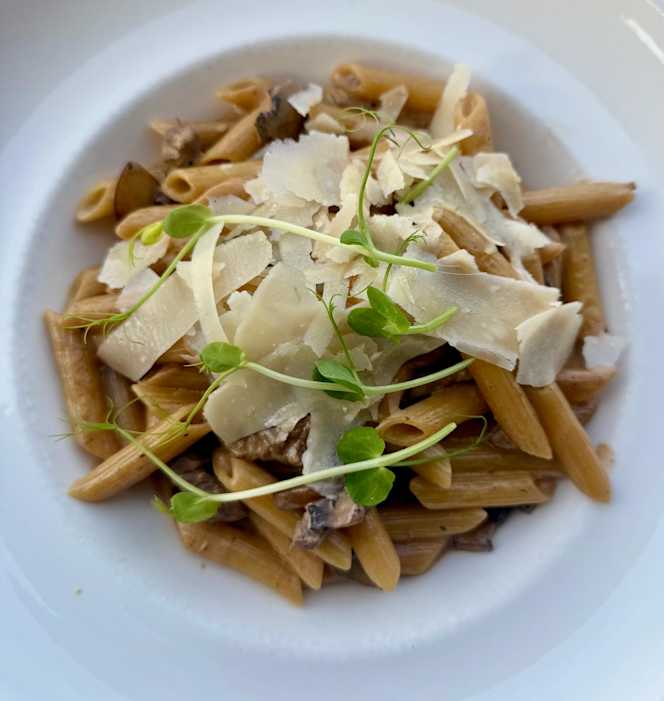 Cockney's Restaurant - 7