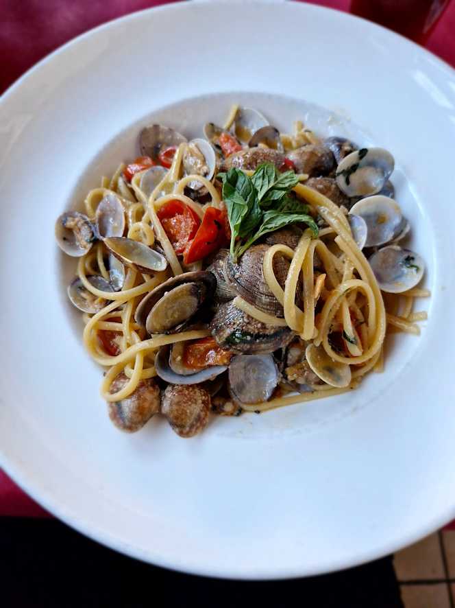 Cockney's Restaurant - 9