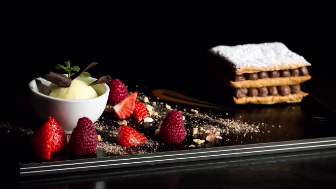 Le Pain Français Brasserie - 1