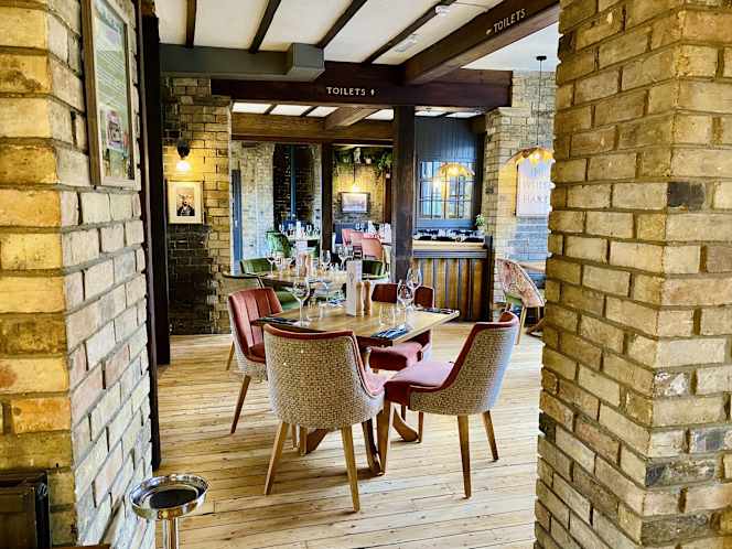 The White Hart - 6