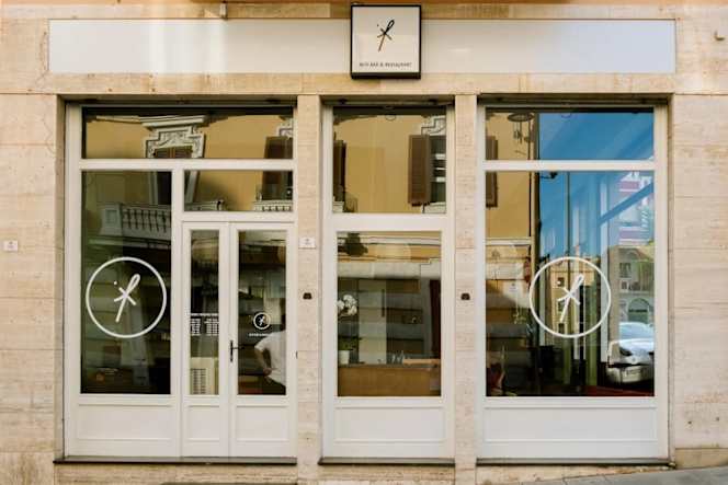IF-HiFi Bar & Restaurant - 1