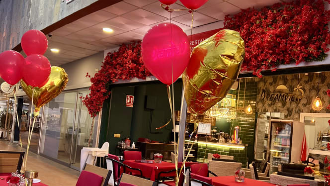 Dreamview Restaurant - 5