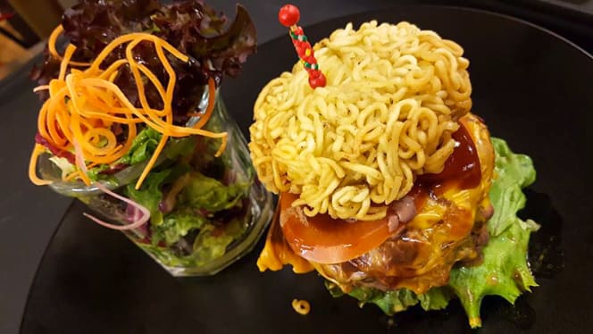 Astra Hotel / Brasserie Historique La Coupole 1912 - 1