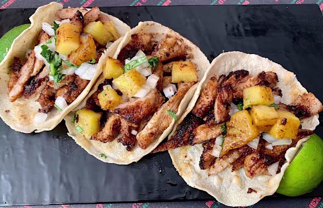 El Tacos Cantina - 3