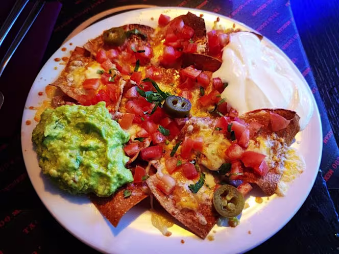 El Tacos Cantina - 7