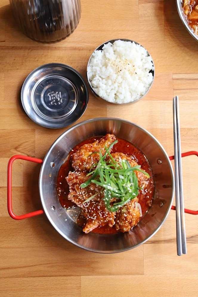 Dakju Korean Chicken & Drinks - 8