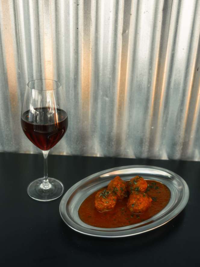 Tinto & Soda - 1