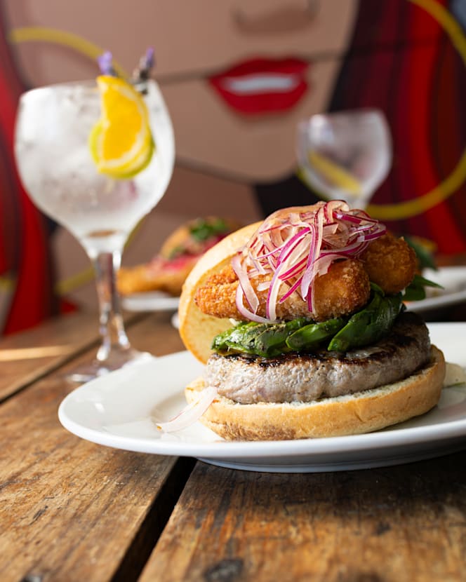 A Mano Gin&Burgers Bcn - 2