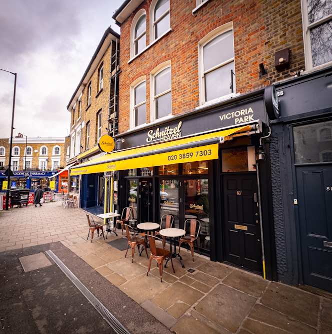 Schnitzel Heaven- Victoria Park - 4