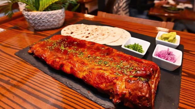 Fins Tapas & Cocktails - 1