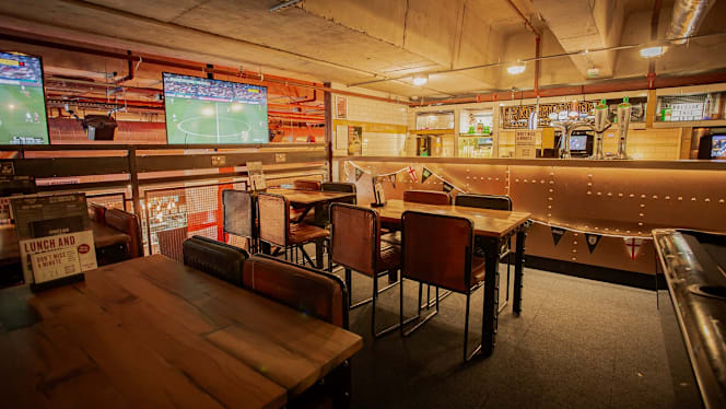 Directors Box Canary Wharf - London - 0