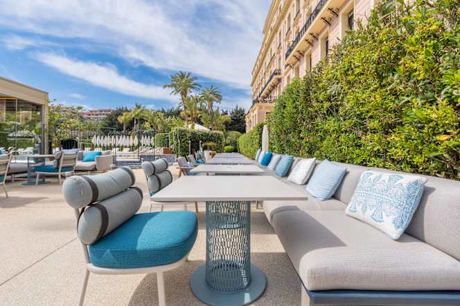 Jasmin Grill & Lounge - 3