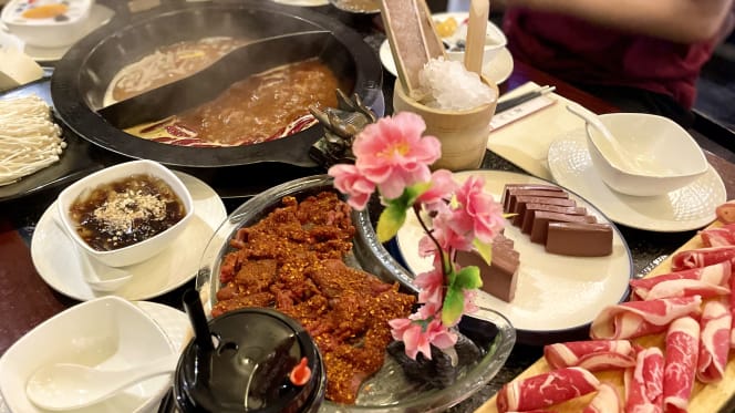 No 8 Hotpot Restaurant - 5