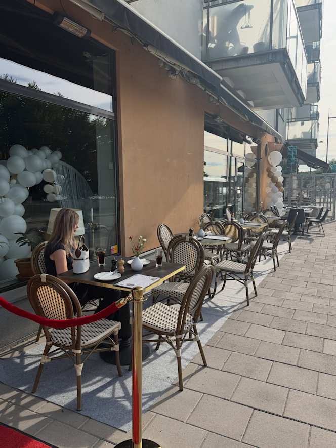 Riva Bistro - 4