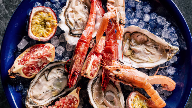 Essenza Trattoria Moderna - 8