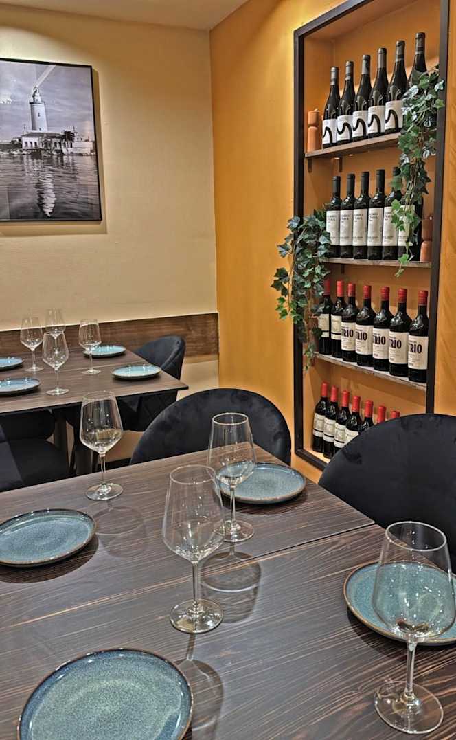 DIESTRO Tapas y Paellas - 8