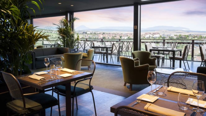 La Veranda - Hotel Castillo de Gorráiz - 4