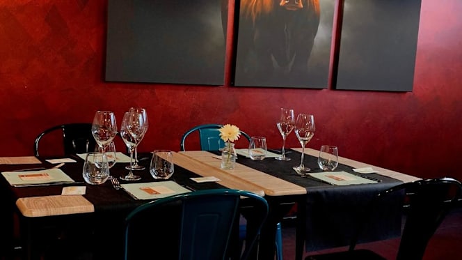 Smokin' Hot Barbecue - Smokehouse - 4