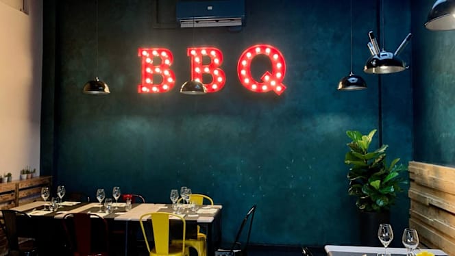 Smokin' Hot Barbecue - Smokehouse - 2