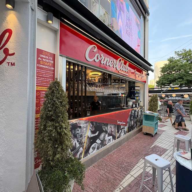 Corner Club - 6