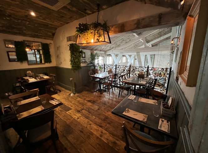 The Botanist Chester - 7