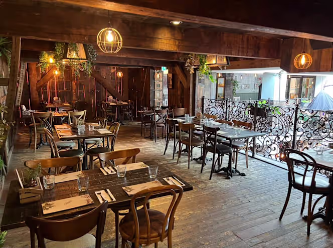 The Botanist Chester - 6