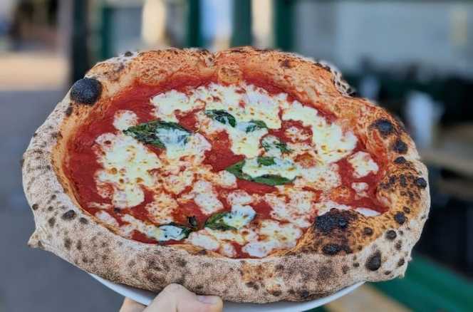 Base Face Pizza - 1