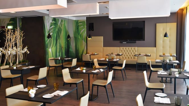 Garden Restaurant - 9