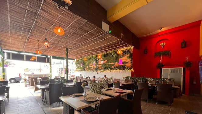 Spice Garden Indian Restaurant - 5