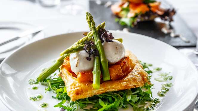 Bistro De Jockey Club - 8