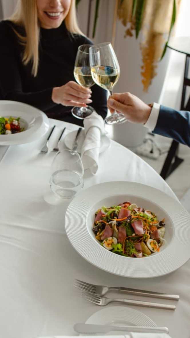 Monty Restaurant - 6