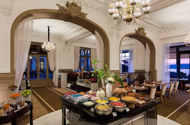 Le George V - Hôtel Barrière Le Grand Hôtel Dinard - 1