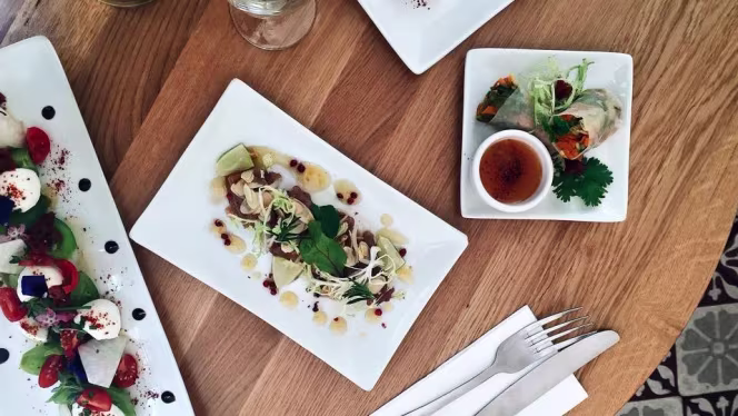 Les Petites Bouchées - 2