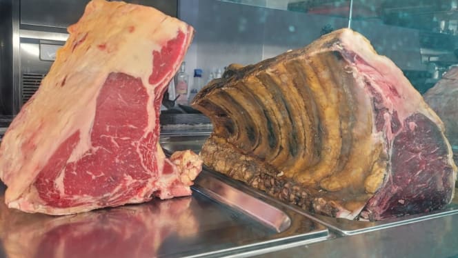 Cri's Steakhouse Restaurant - 5