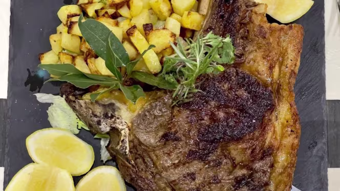 Cri's Steakhouse Restaurant - 3