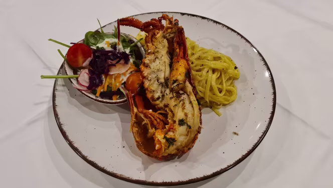 SURF' N TURF KITCHEN - Hamburg - 2